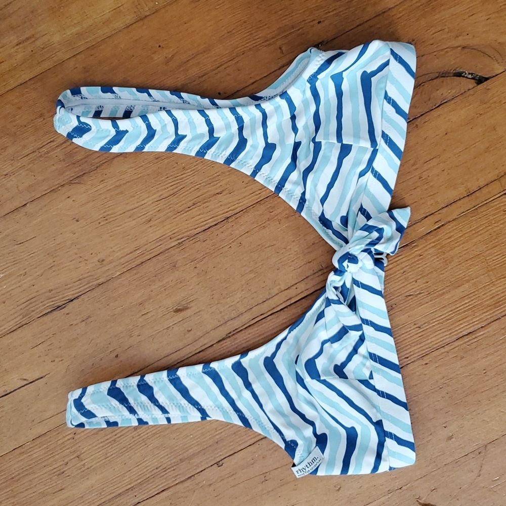 Rhythm. tie-front bikini top, M